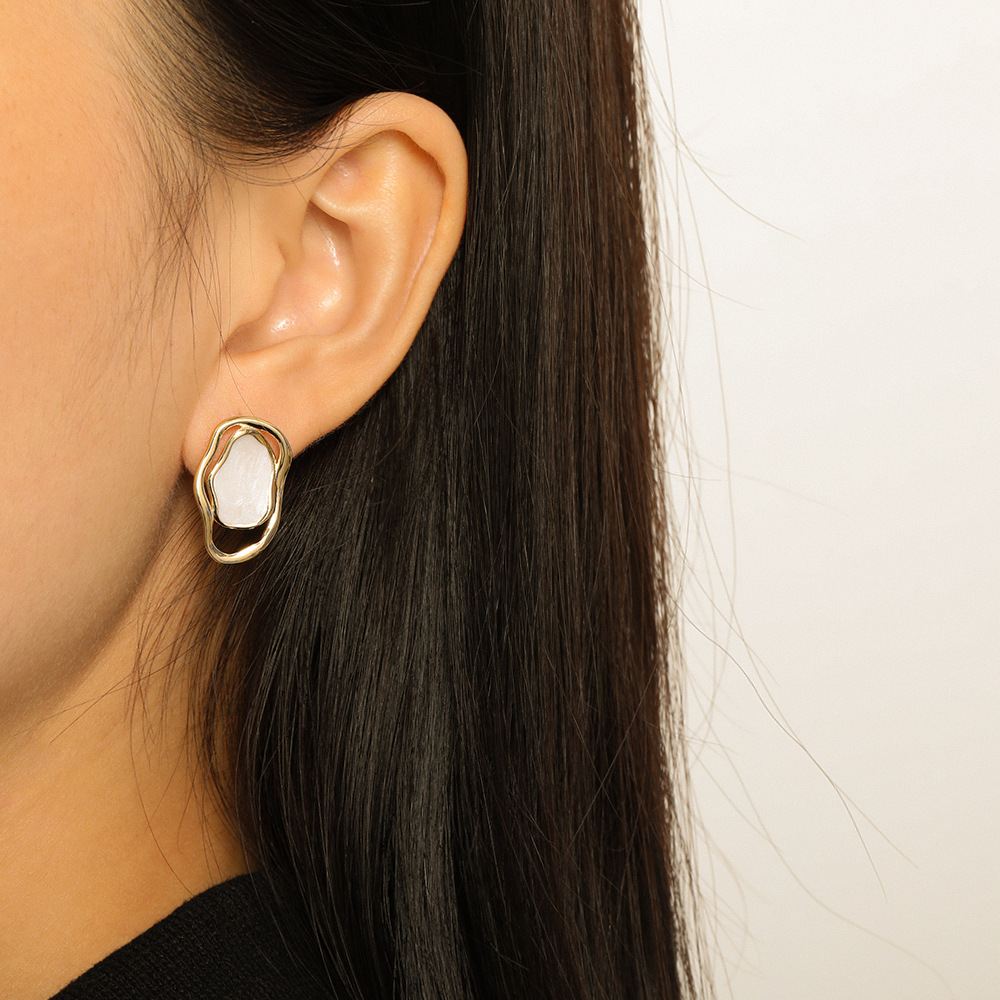 Delilah Earrings